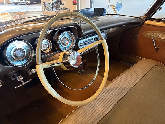 Chrysler Windsor 16 of 28