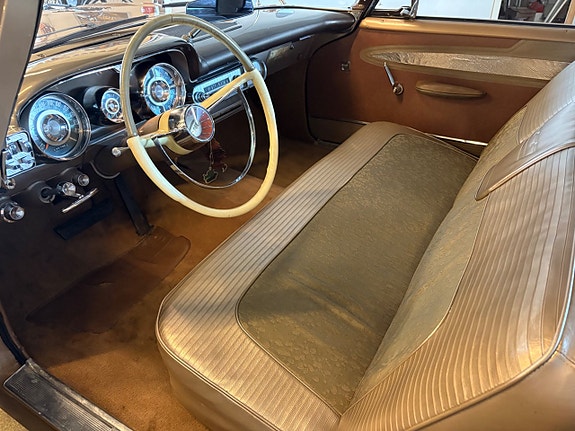 Chrysler Windsor 15 of 28