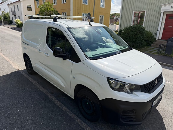 Peugeot Partner 2 of 6