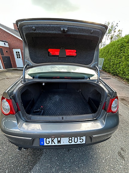 Volkswagen Passat 11 of 15