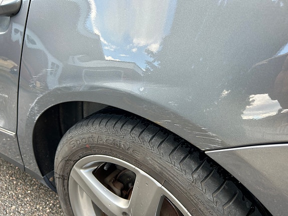 Volkswagen Passat 7 of 15