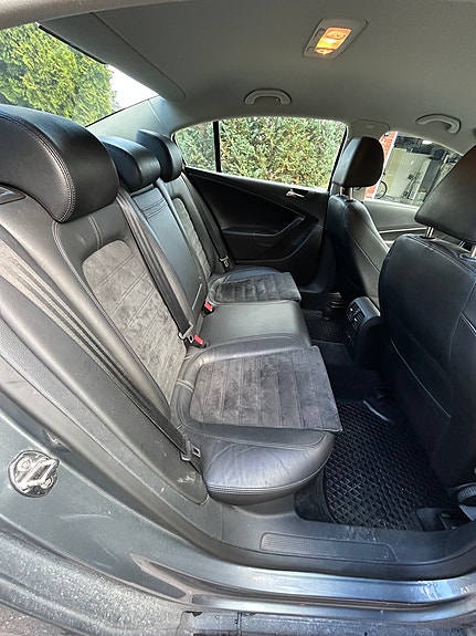 Volkswagen Passat 9 of 15