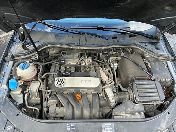 Volkswagen Passat 6 of 15