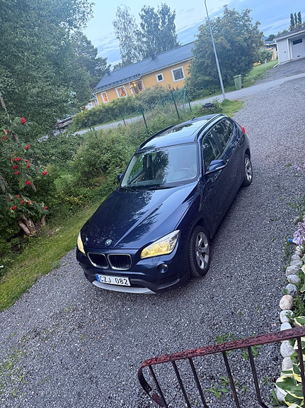 BMW X1 3 of 4