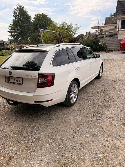 Skoda Octavia 4 of 5