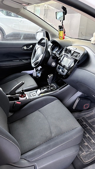 Nissan Pulsar 3 of 10