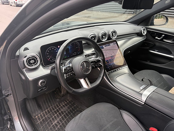 Mercedes-Benz C300 5 of 6