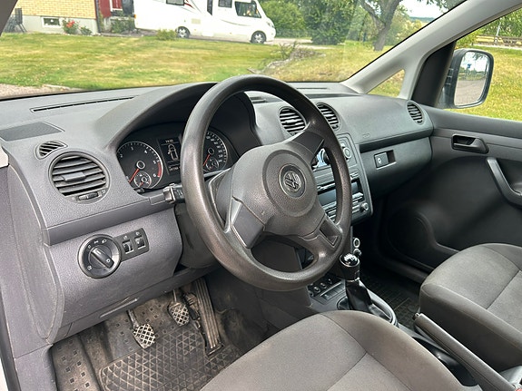 Volkswagen Caddy Maxi 4 of 7