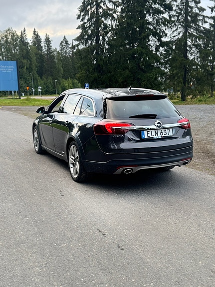 Opel Insignia Country Tourer 4 of 8