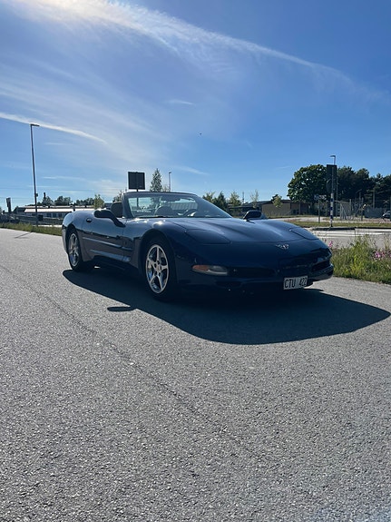 Chevrolet Corvette 2 of 3