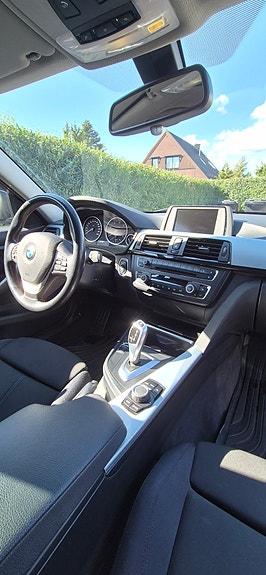 BMW 320d 19 of 23