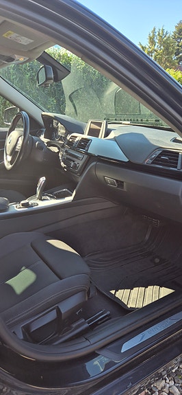 BMW 320d 21 of 23