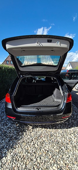 BMW 320d 14 of 23