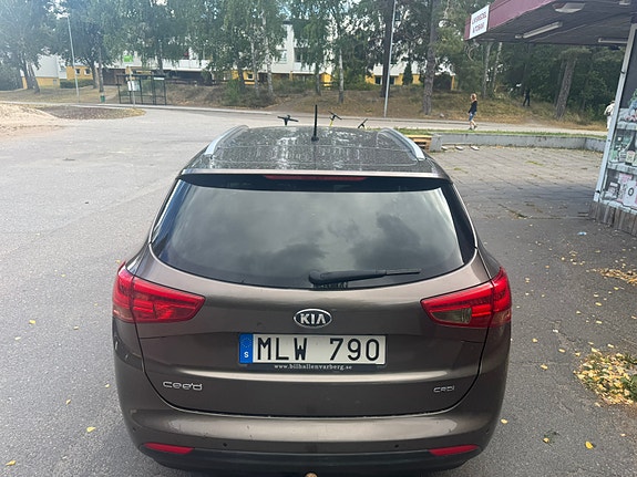 Kia Ceed 4 of 12