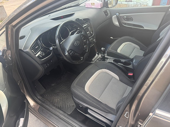 Kia Ceed 10 of 12