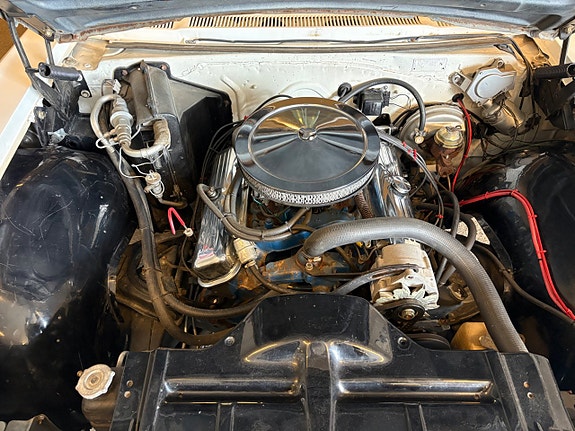 Pontiac Bonneville 26 of 27