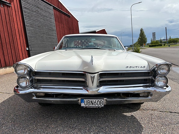 Pontiac Bonneville 10 of 27