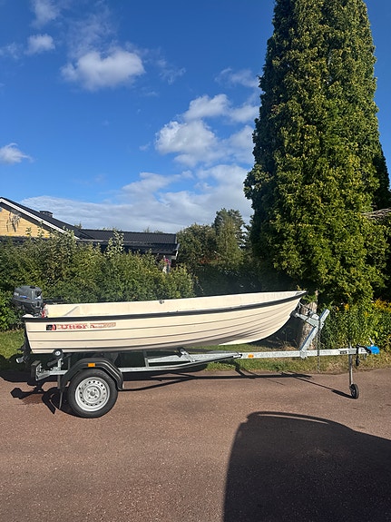 Komplett Fiskebåt säljes Uttern 3700 3 of 3
