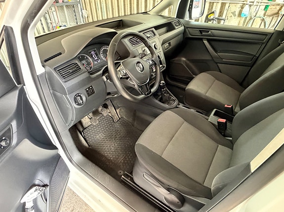 Volkswagen Caddy 19 of 21