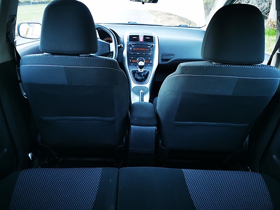 Toyota Auris 5 of 8