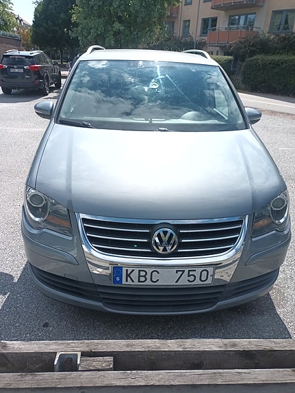 Volkswagen Touran 7 of 8