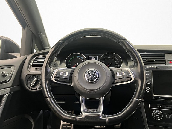 Volkswagen Golf I 11 of 28