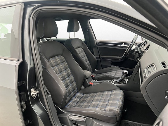Volkswagen Golf I 21 of 28