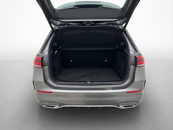 Mercedes-Benz B250 e 26 of 30
