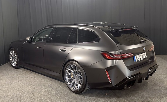 BMW M5 3 of 19