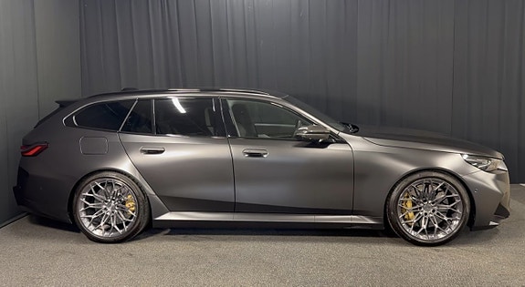 BMW M5 4 of 19