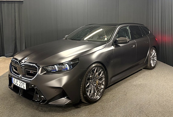 BMW M5 2 of 19