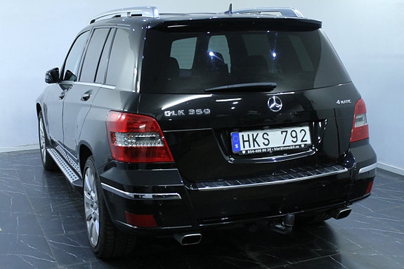 Mercedes-Benz GLK350 9 of 12