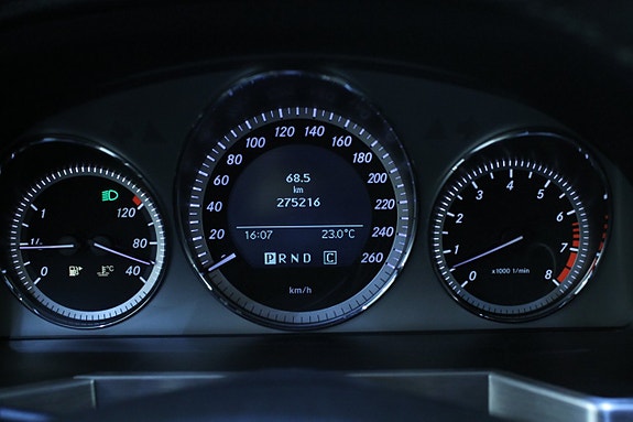 Mercedes-Benz GLK350 12 of 12