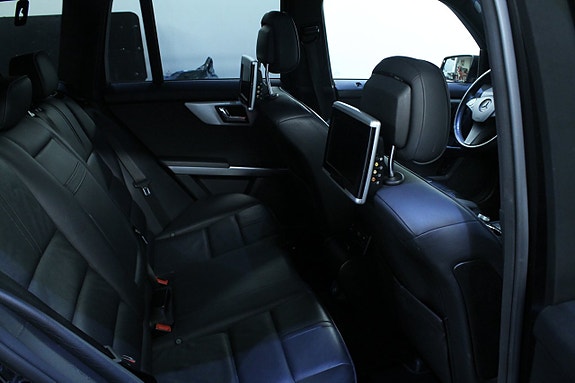 Mercedes-Benz GLK350 6 of 12