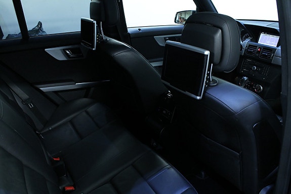 Mercedes-Benz GLK350 7 of 12