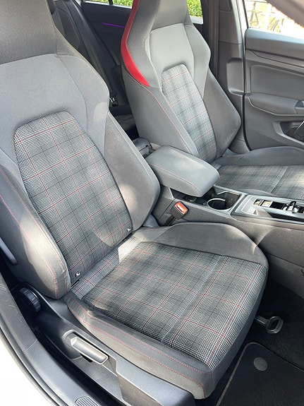 Volkswagen Golf VIII 4 of 8