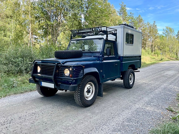 Land Rover Defender 110 3 of 14