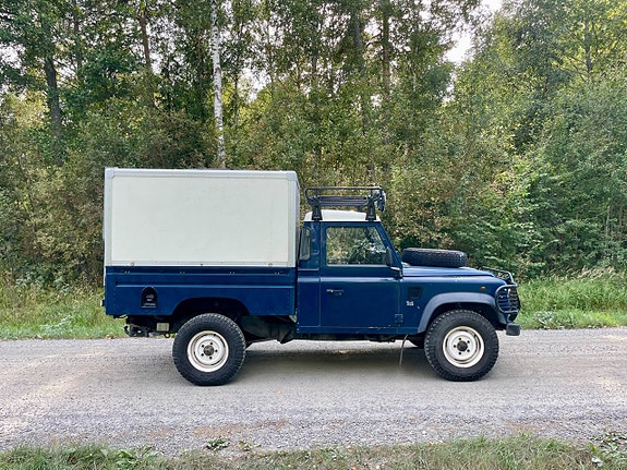 Land Rover Defender 110 13 of 14