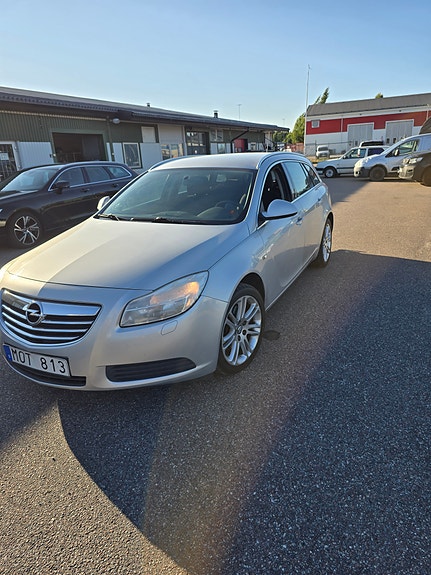 Opel Insignia 3 of 5