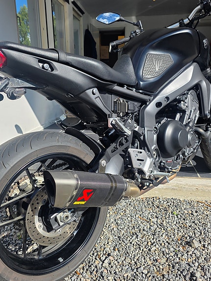 Yamaha MT-09 2022 – Akrapovič – Sport Pack 6 of 7