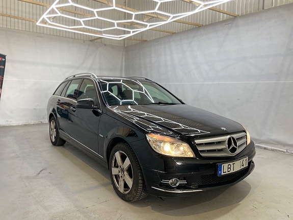 Mercedes-Benz C180 3 of 11