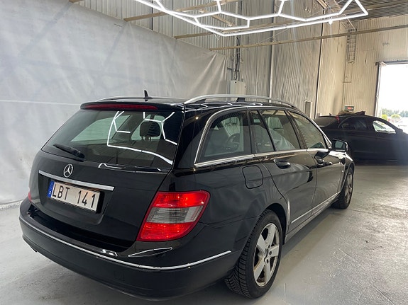 Mercedes-Benz C180 5 of 11