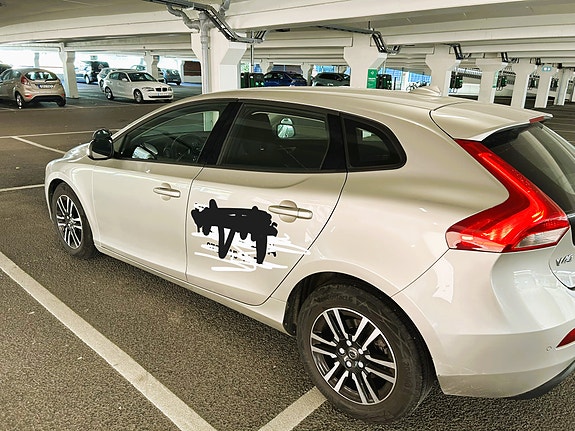 Volvo V40 5 of 5