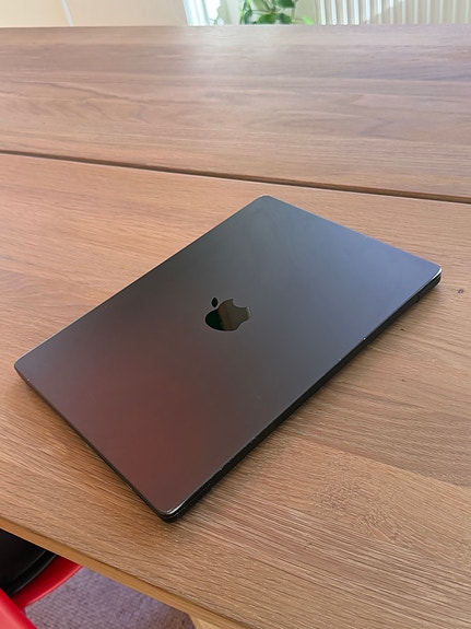 MacBook Pro 14” M3 Max / 36 GB RAM, 1TB – mycket fint skick image 3