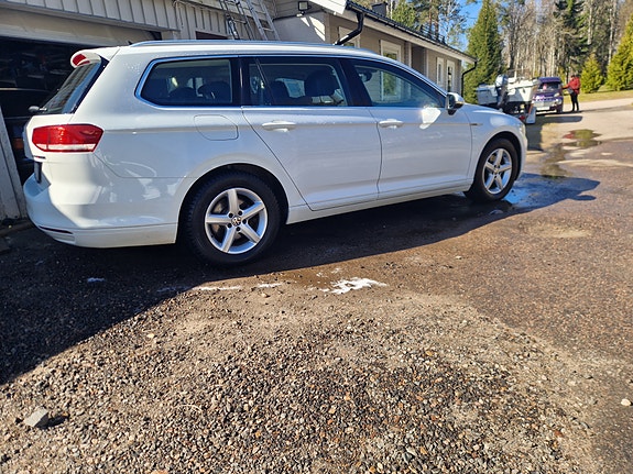 Volkswagen Passat 7 of 8