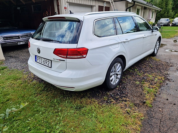 Volkswagen Passat 3 of 8