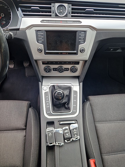Volkswagen Passat 8 of 8