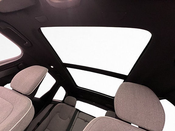Volvo XC60 10 of 30
