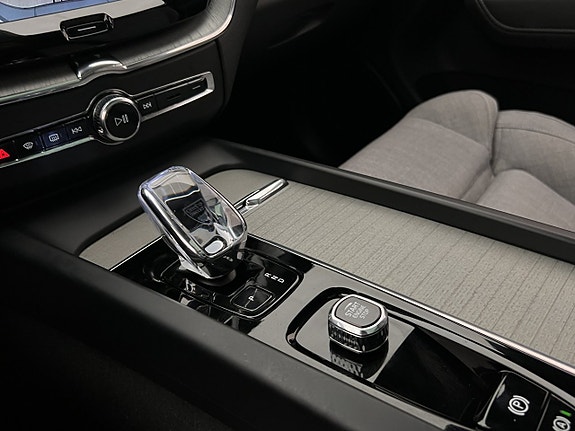 Volvo XC60 26 of 30