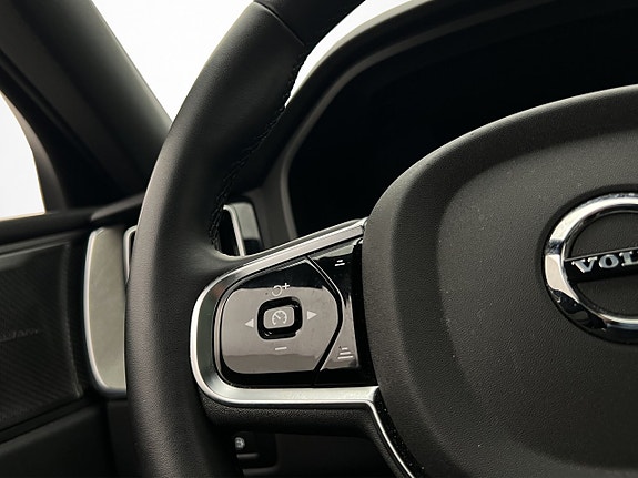 Volvo XC60 19 of 30